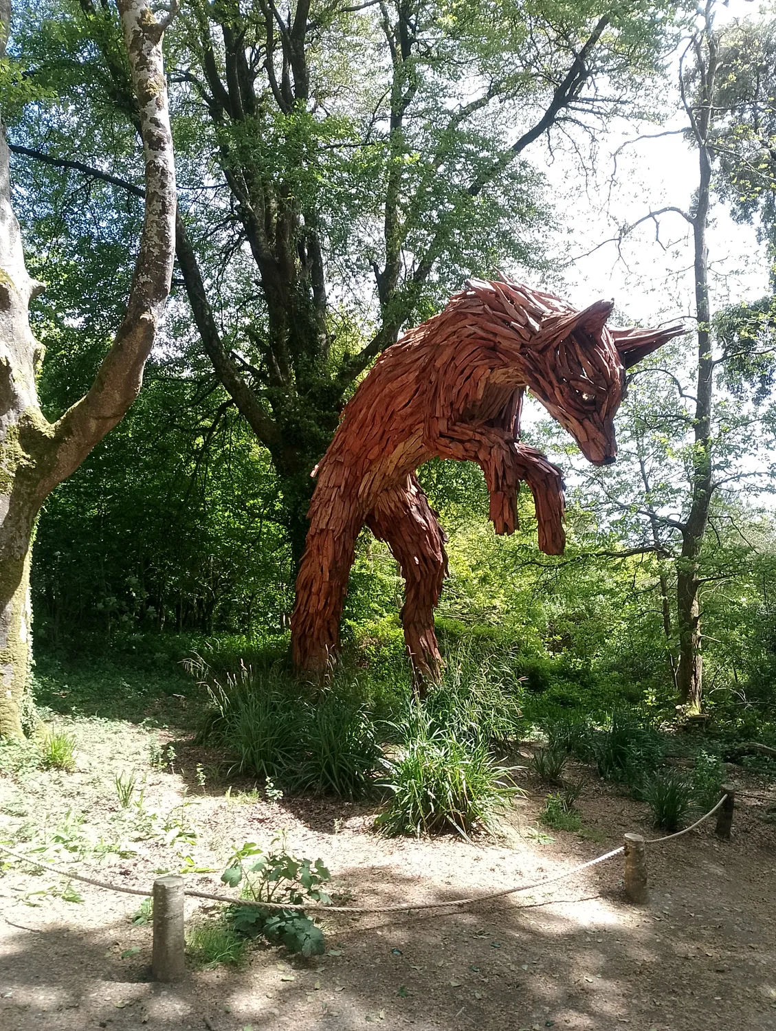 Fox sculpture from below