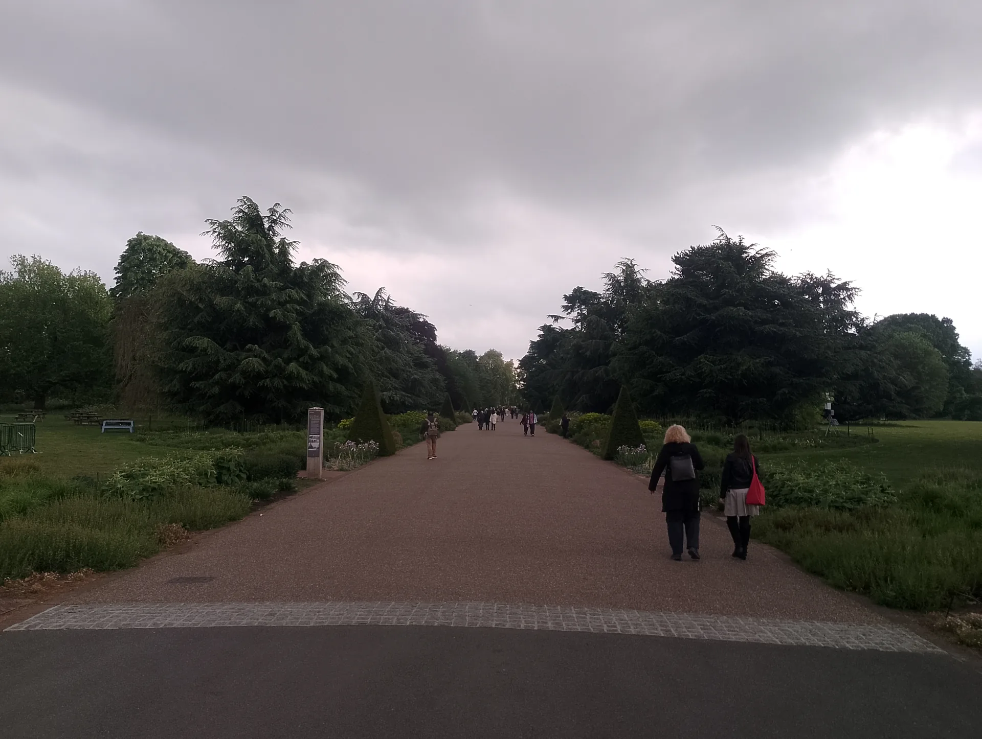 Syon Vista path