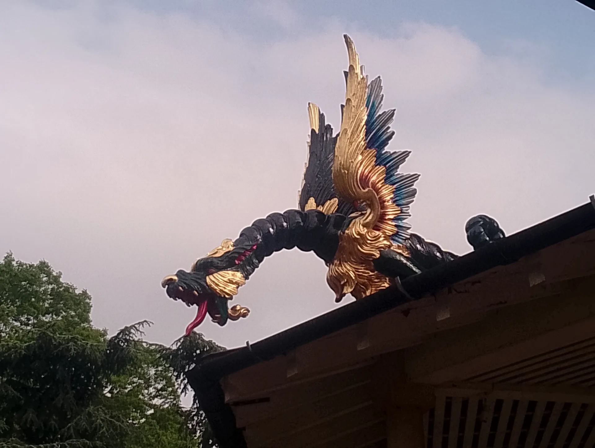Golden dragons on the Pagoda
